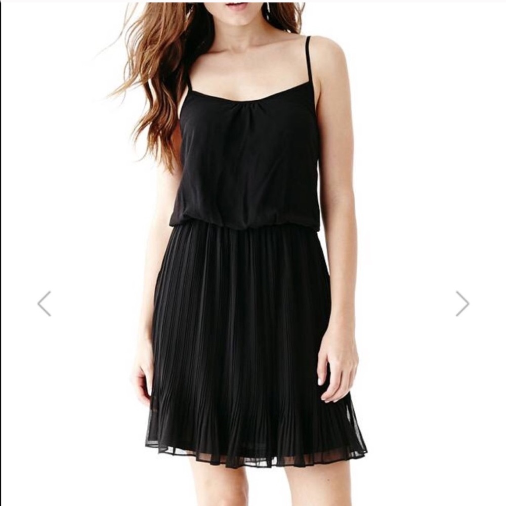 Guess pleated dress